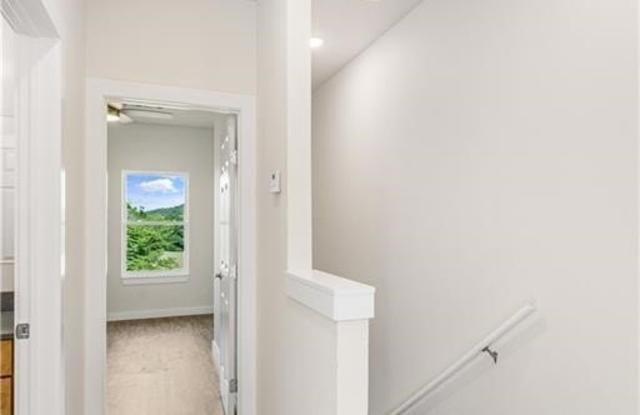 18398 71 Highway Gallery 2