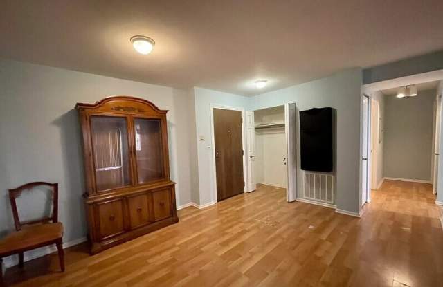 1501 Oak Ave Gallery 2