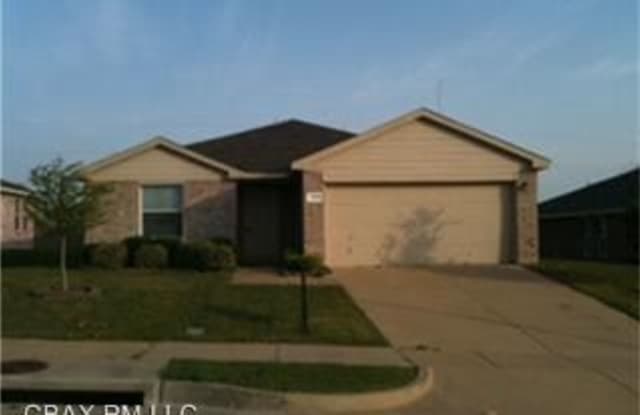 1315 Hayes St - 1315 Hayes St, Cedar Hill, TX 75104