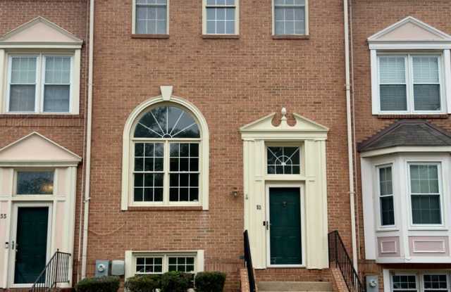 Charming 4 Bedroom/3.5 Bathroom Townhome in Cedarwood Estates, Pikesville, MD! photos photos