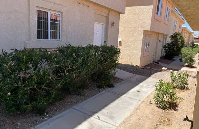 2BR 2Ba Townhome-McCormick area-Views of Colorado River and Casino Skyline Gallery 3