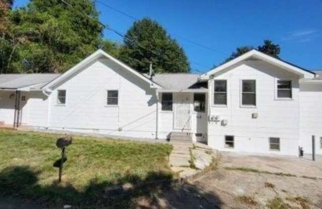 513 Center Street photos photos