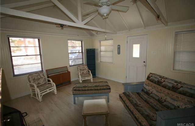 1004 Canyon Road Gallery 3