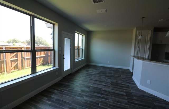 3009 Galveston Street Gallery 4