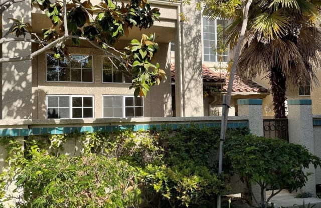 638 Warwick Avenue - 638 Warwick Avenue, Thousand Oaks, CA 91360