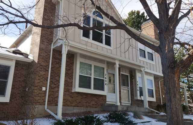 Beautiful Townhome at Monterey Community in Centennial! photos photos