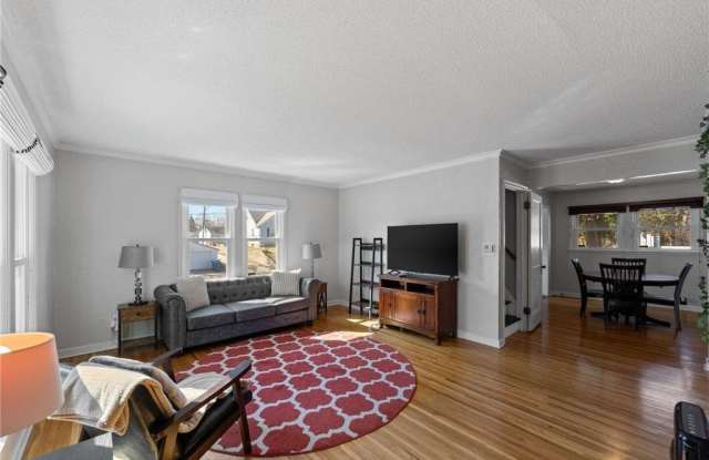 2901 Zenith Avenue N photos photos
