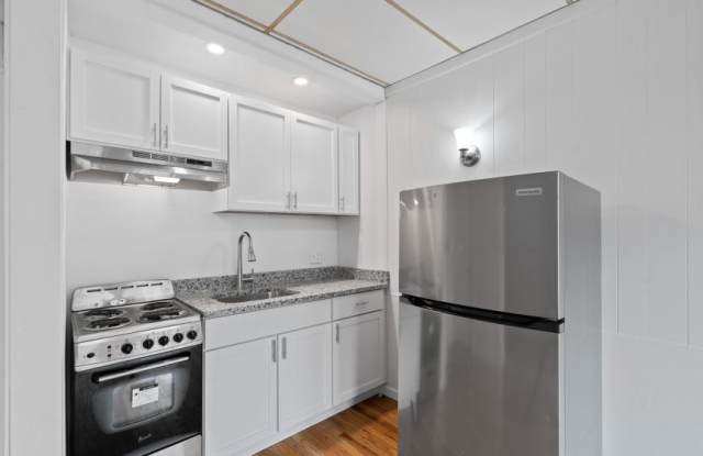 1440 West Howard Gallery 2