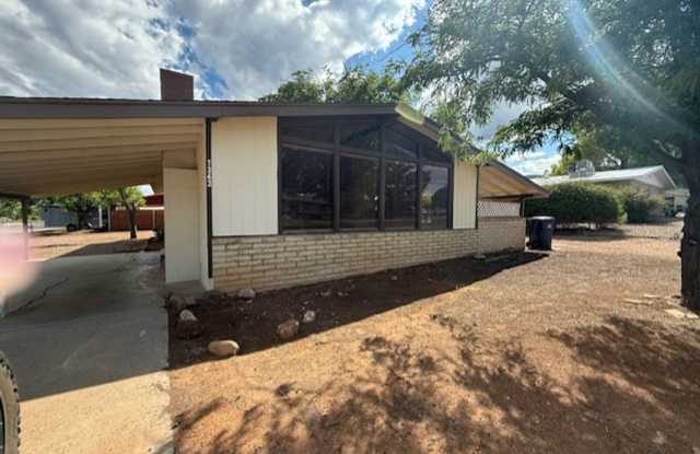 2 Bedroom 1 Bath Contact Property Pros Property Management photos photos