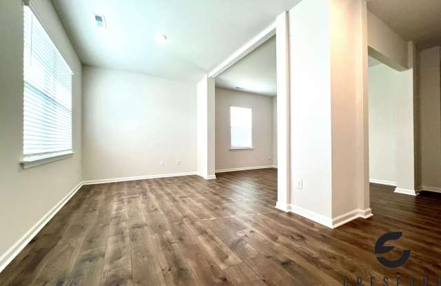 Spacious 4-Bedroom Home with Fenced Backyard, Bonus Loft & Pet-Friendly Living! Gallery 4