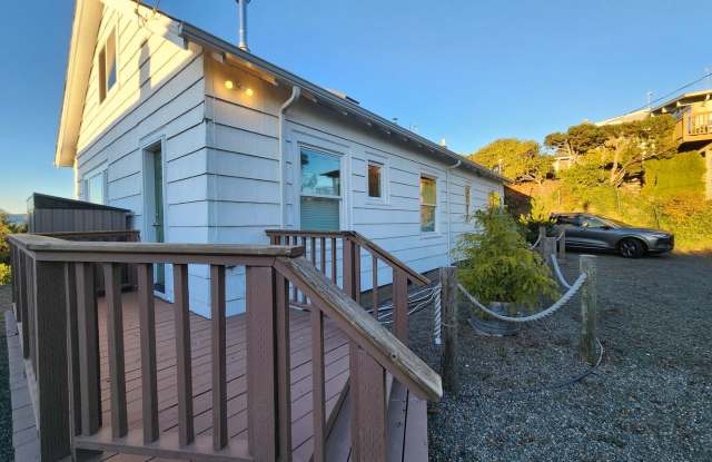 Beautiful 3 Bed / 2 Bath House With a Gorgeous View! photos photos Beautiful 3 Bed / 2 Bath House With a Gorgeous View! photos photos