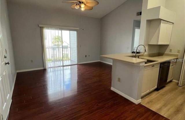 1226 BERMUDA LAKES Lane Gallery 4