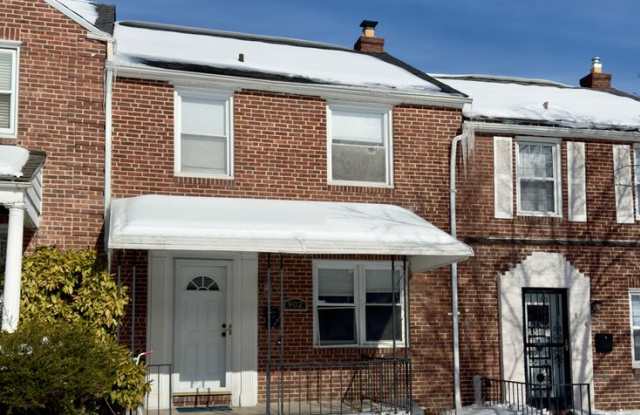 Charming 3 Bedroom/1.5 Bathroom Townhome in Lakeside/Ednor Gardens, MD! photos photos