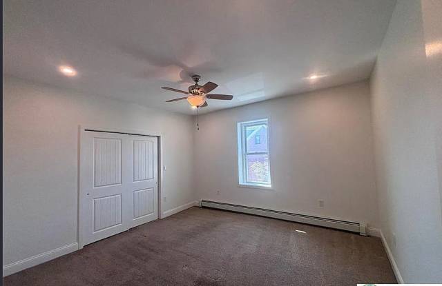 Spacious 3-Bedroom Apartment with Parking Limited-Time Offer! Gallery 4