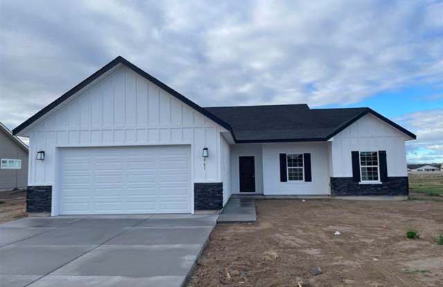 Spacious 4 bed/2 bath Rental with 2-Car Garage, Kimberly Idaho! photos photos