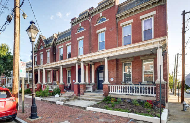800 West Clay Street - A photos photos