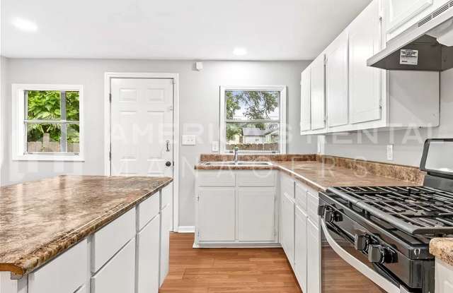 Cute Home for Rent in Tuscaloosa!! Available to View Now! Gallery 4