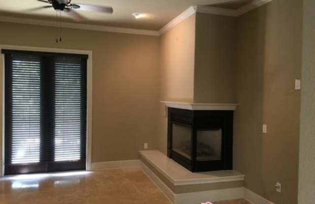 4177 Texas Elm Gallery 3