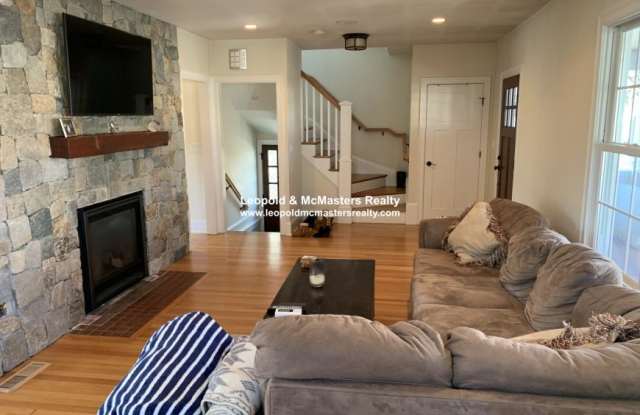 283 Upham St. - 283 Upham Street, Melrose, MA 02176