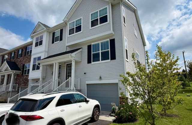 Stunning 3-Bed/2.5 Bath in Downingtown! Available Mid-January! photos photos