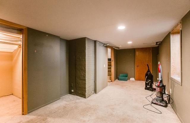 JUNE MOVE IN- HAMLINE UNIVERSITY - 6 BEDROOM Gallery 4