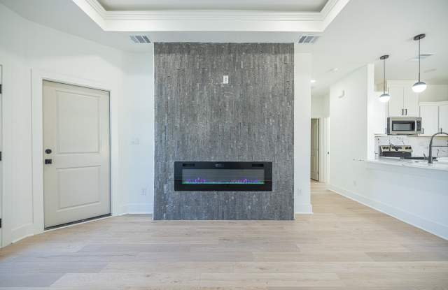 603 East 21st Street Gallery 4