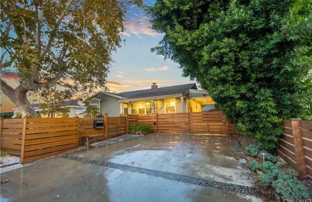 5618 Saint Clair Avenue - 5618 Saint Clair Avenue, Los Angeles, CA 91607