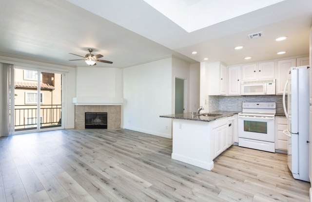 Corner condo in the highly desirable River Colony community! photos photos