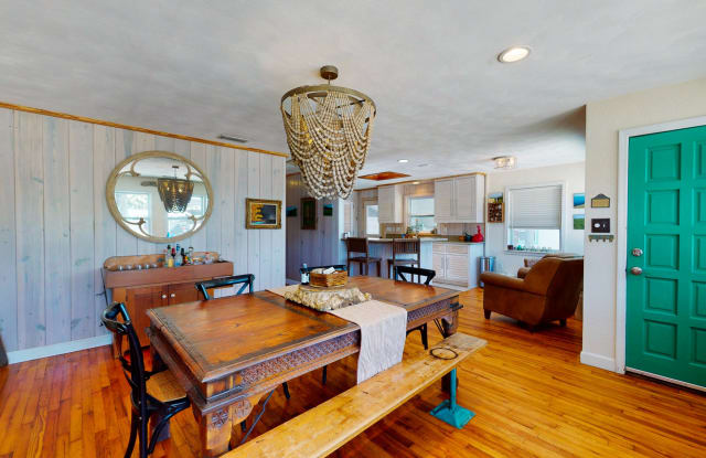 207 Kirkland Rd Gallery 4