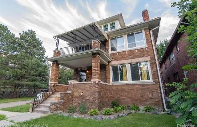 2257 Blaine Street photos photos