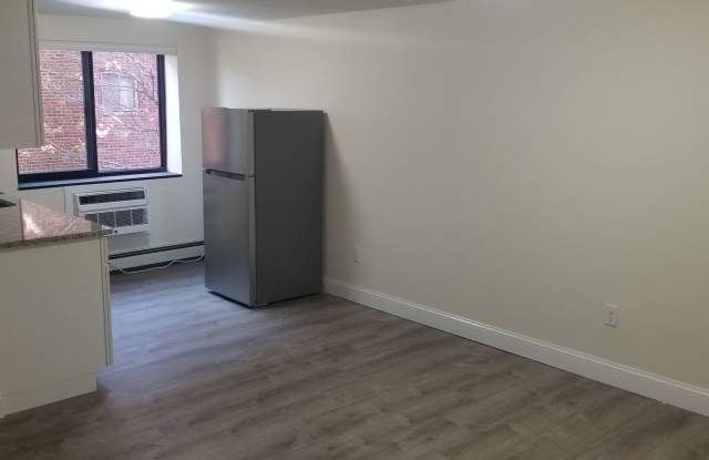 Cambridge Studio on quiet street off Mass Ave. photos photos