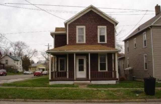 553 Hester Ave Gallery 1