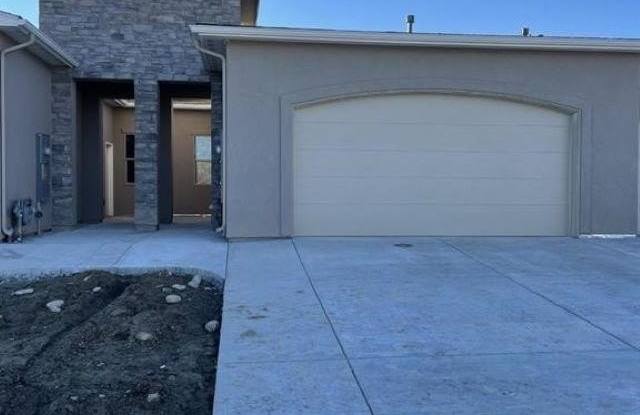 581 W Indian Creek Drive - 581 West Indian Creek Drive, Grand Junction, CO 81501