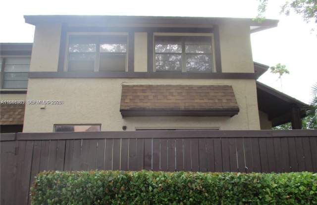 1760 Bayberry Dr photos photos