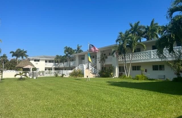 1446 Hayes St - 1446 Hayes Street, Hollywood, FL 33020