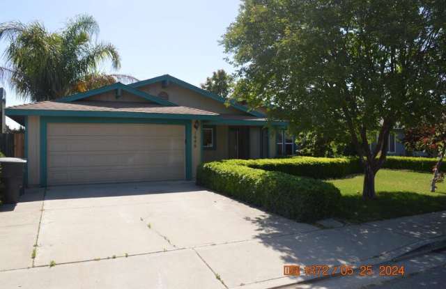 1046 Olds Avenue - 1046 Olds Avenue, Livingston, CA 95334