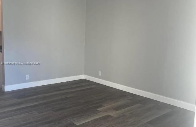 3915 S Flagler Dr photos photos