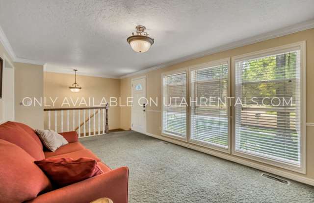 485 E 1150 N Rm 1 photos photos
