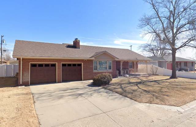 3 Bedroom, 2 Bathroom House with Attached Double Garage photos photos 3 Bedroom, 2 Bathroom House with Attached Double Garage photos photos