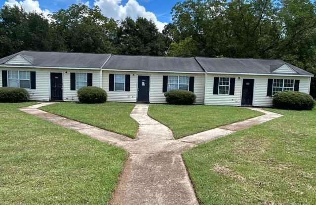 Green Gables Court 592 - 592 Green Gable Court, Camilla, GA 31730