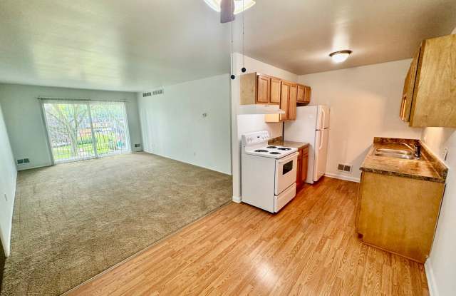 2nd floor, Remodeled 1 Bd. Greenway Park - Free Rent until November 1st!! Gallery 1