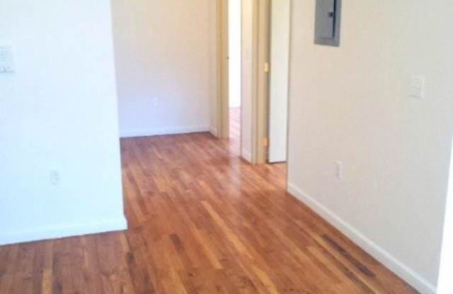 44 Hilton Ave Gallery 2