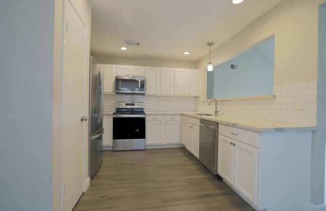 2825 Hickory Limb Court Gallery 3