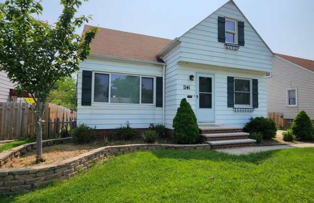 Beautiful 3 Bedroom Home For Rent photos photos