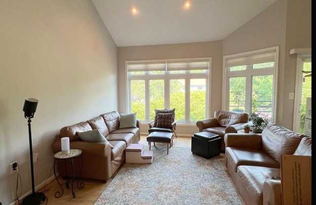 1129 LAKE HERON DR #3A Gallery 2