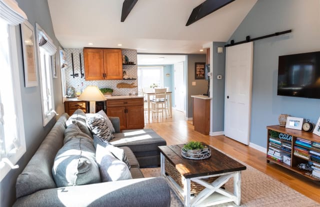 67 Wisconsin St - 67 Wisconsin Street, Long Beach, NY 11561