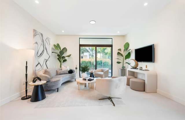 3073 Hibiscus Street Gallery 3