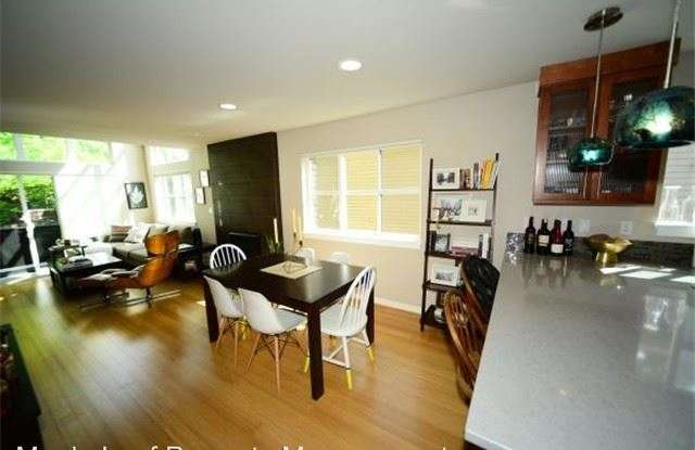 537 Martin Luther King Way S #B Gallery 4