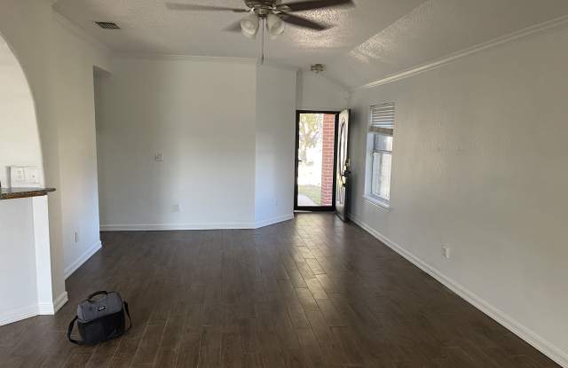 911 La Mirada Street - 911 La Mirada Street, Portland, TX 78374