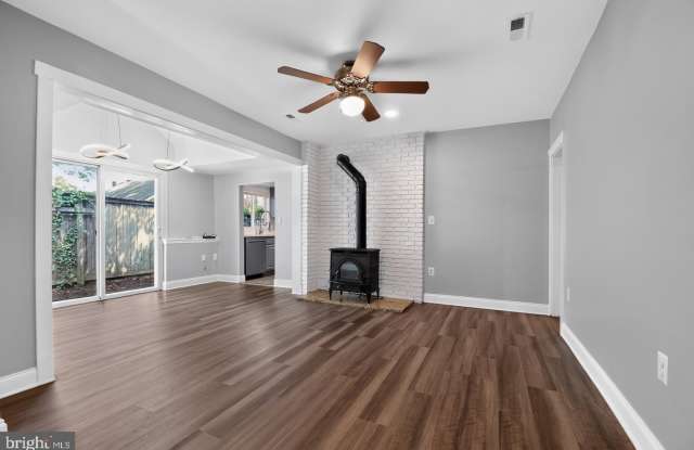 1727 FORESTVILLE Road Gallery 4